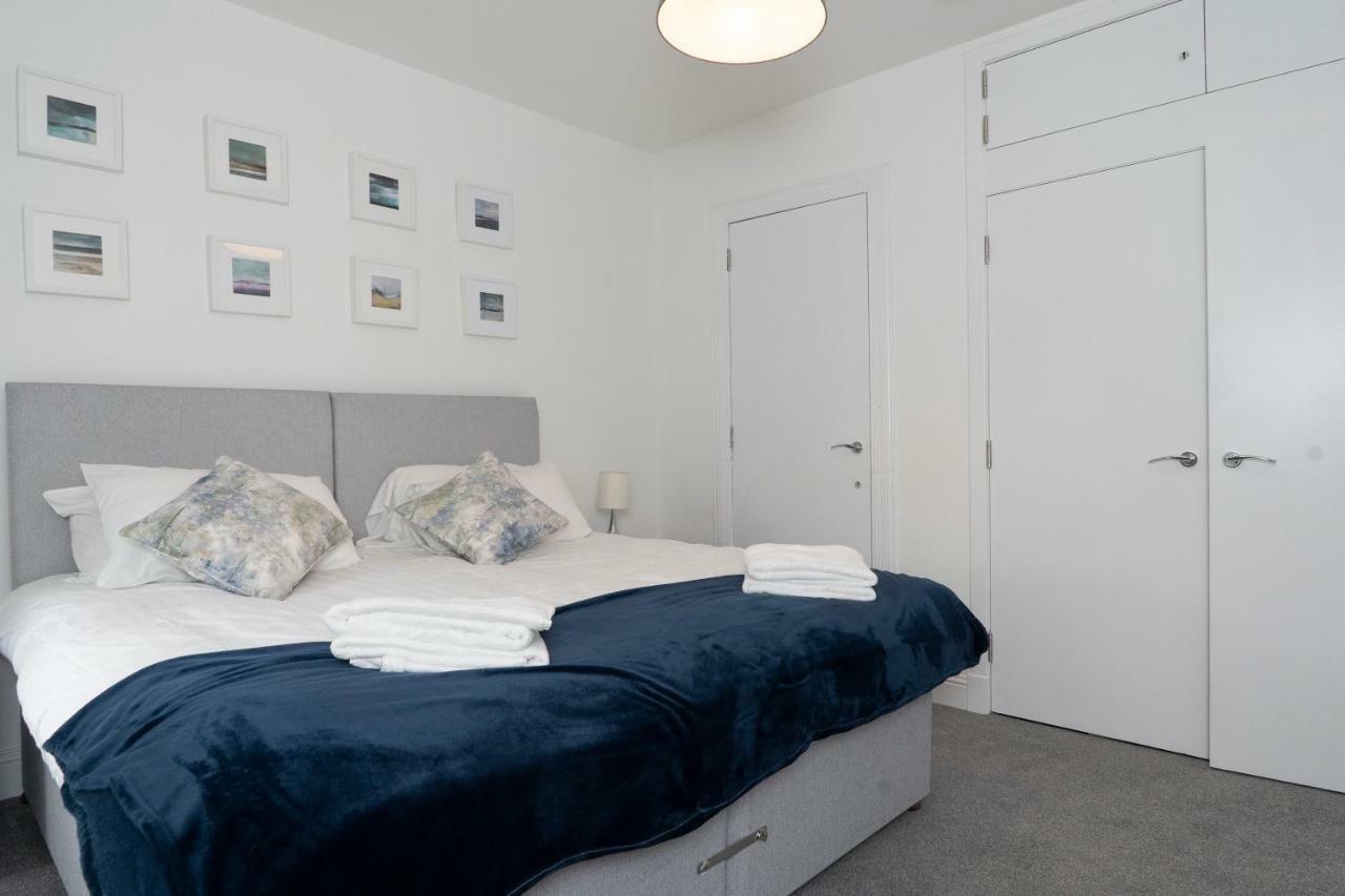 Greenstar Apartments - 2 Minute Walk Away Into City Centre - 6 Individual Flats - Next To Abertay University - 1 Bed 2 Bed & 3 Bedroom Flats - Fully Equipped - Short - Mid - Long Stays Welcome Данди Экстерьер фото