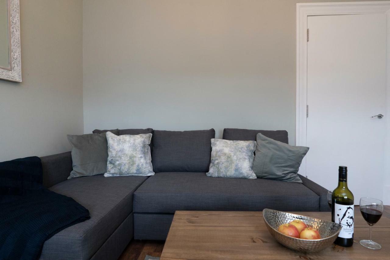 Greenstar Apartments - 2 Minute Walk Away Into City Centre - 6 Individual Flats - Next To Abertay University - 1 Bed 2 Bed & 3 Bedroom Flats - Fully Equipped - Short - Mid - Long Stays Welcome Данди Экстерьер фото