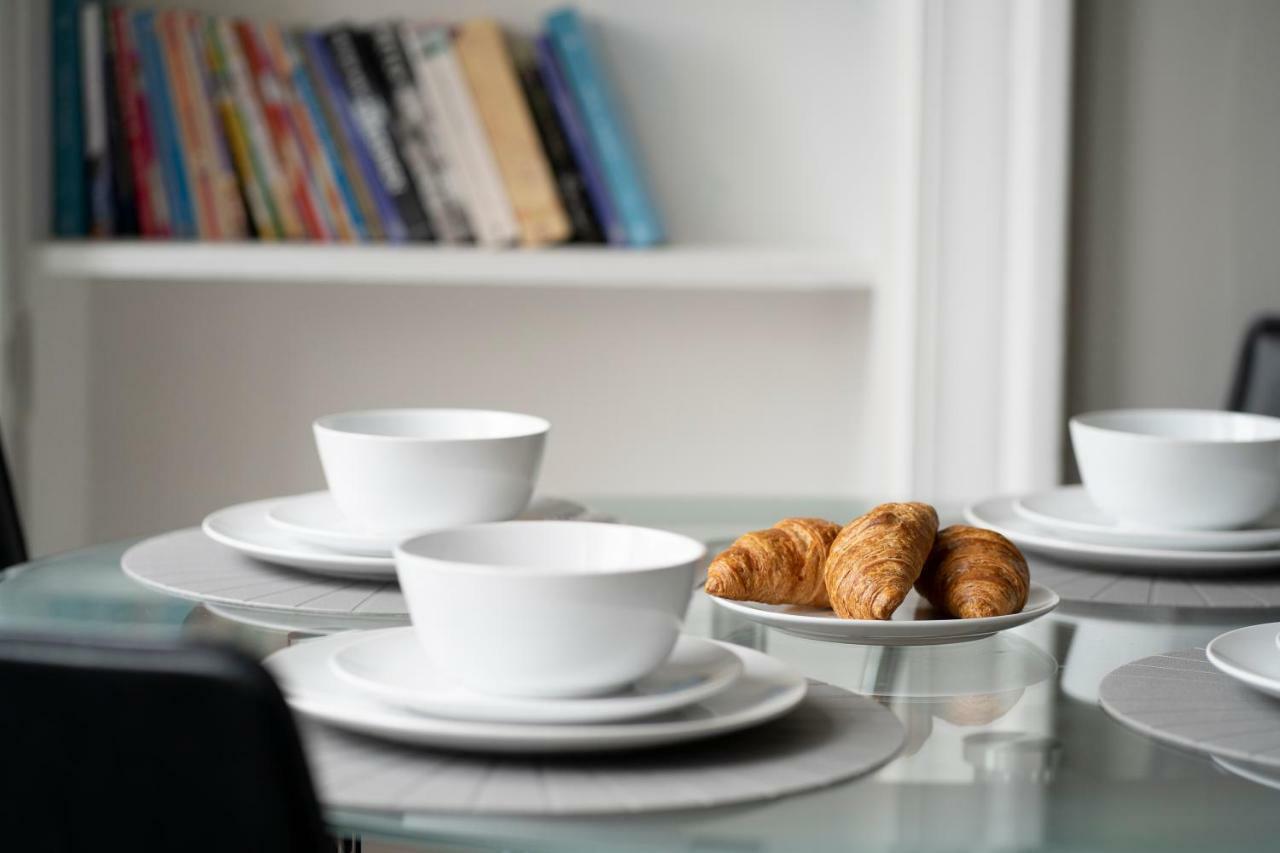 Greenstar Apartments - 2 Minute Walk Away Into City Centre - 6 Individual Flats - Next To Abertay University - 1 Bed 2 Bed & 3 Bedroom Flats - Fully Equipped - Short - Mid - Long Stays Welcome Данди Экстерьер фото