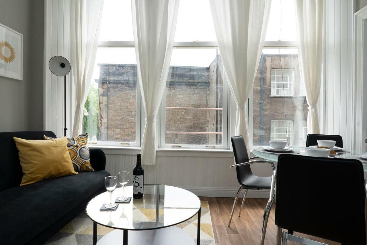 Greenstar Apartments - 2 Minute Walk Away Into City Centre - 6 Individual Flats - Next To Abertay University - 1 Bed 2 Bed & 3 Bedroom Flats - Fully Equipped - Short - Mid - Long Stays Welcome Данди Экстерьер фото