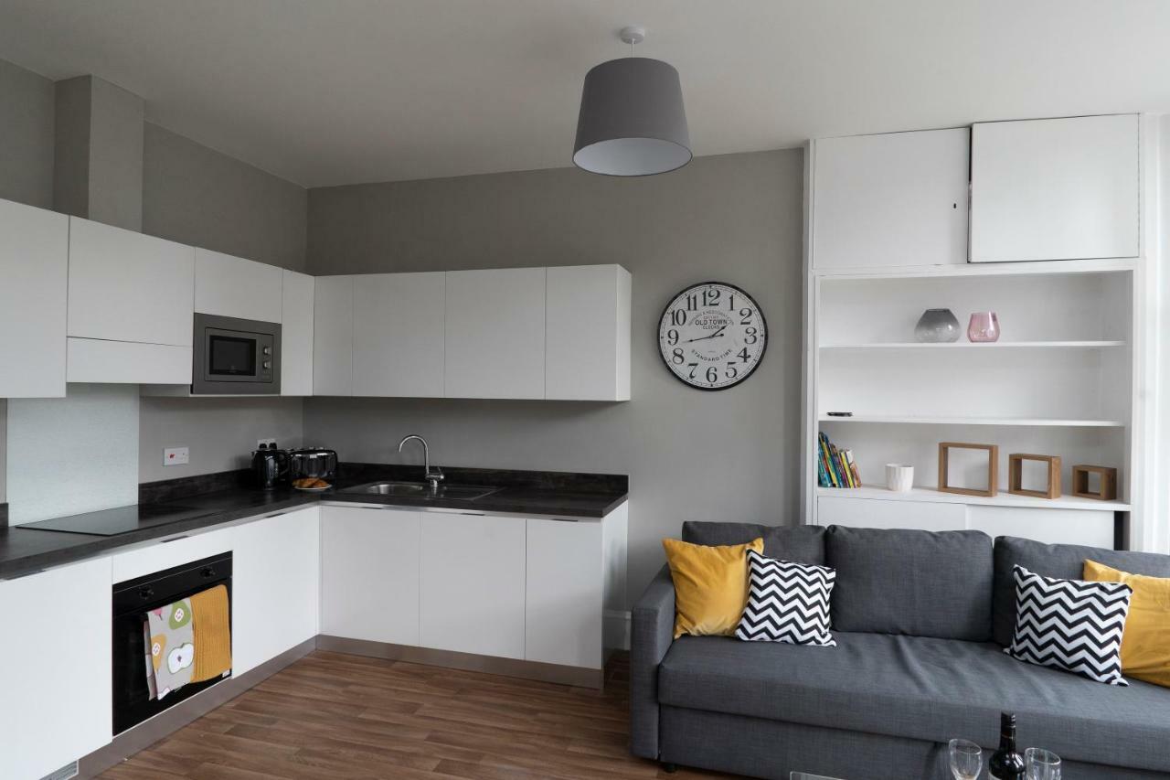 Greenstar Apartments - 2 Minute Walk Away Into City Centre - 6 Individual Flats - Next To Abertay University - 1 Bed 2 Bed & 3 Bedroom Flats - Fully Equipped - Short - Mid - Long Stays Welcome Данди Экстерьер фото