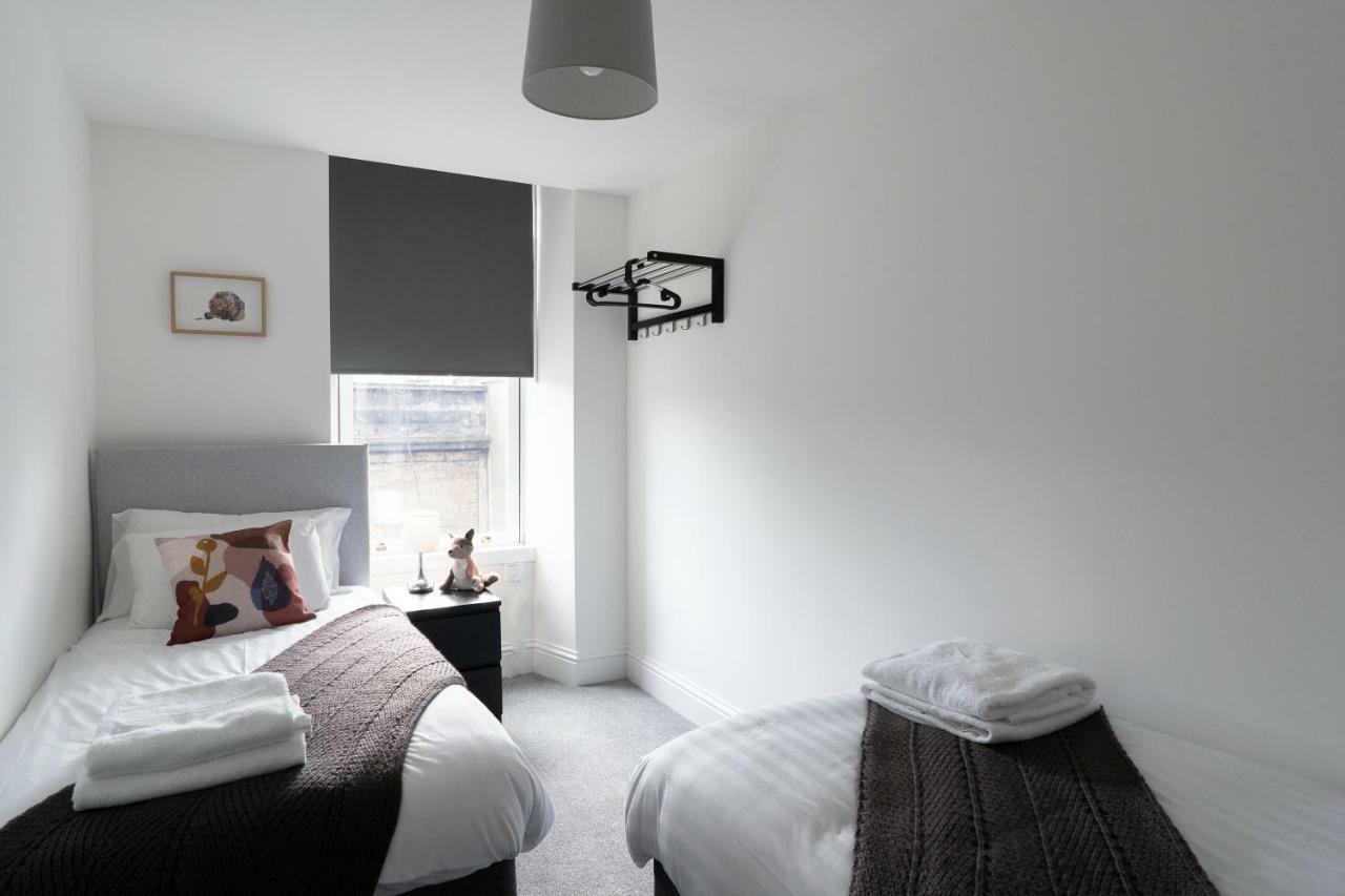 Greenstar Apartments - 2 Minute Walk Away Into City Centre - 6 Individual Flats - Next To Abertay University - 1 Bed 2 Bed & 3 Bedroom Flats - Fully Equipped - Short - Mid - Long Stays Welcome Данди Экстерьер фото